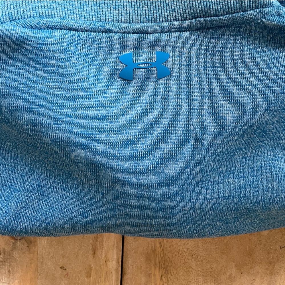Under Armour 1/4 zip Golf Sweater - Picture 4 of 6